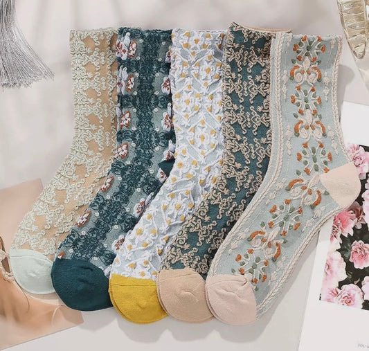 Vintage 3D Flower Socks- Assorted 5 Pairs/Pack--1 Pattern per pair